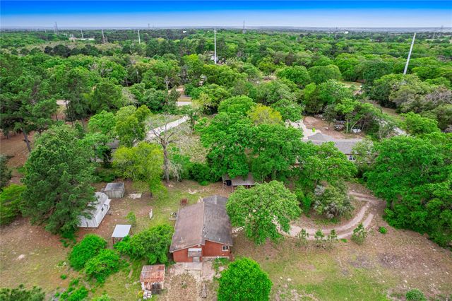 125 Chapel Hill DR, Bastrop, TX 78602