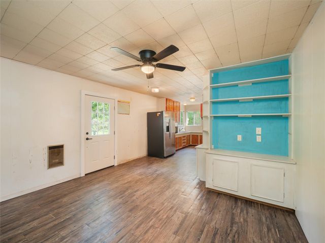 125 Chapel Hill DR, Bastrop, TX 78602