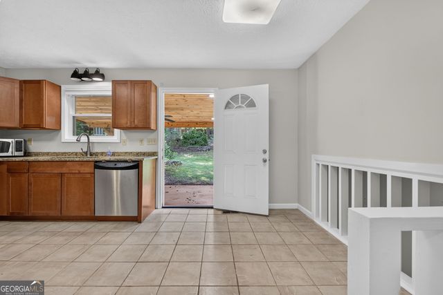 3681 Chestnut Lake Court, Jonesboro, GA 30236
