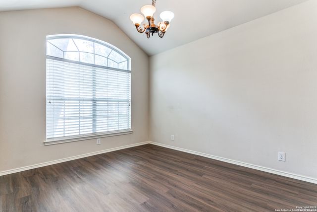 6014 WOODWAY CT, San Antonio, TX 78249