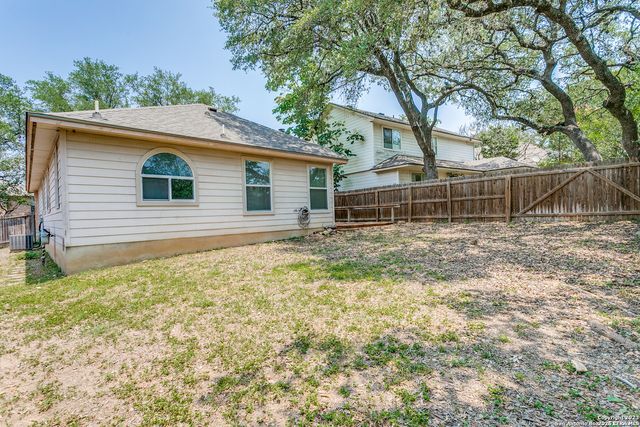 6014 WOODWAY CT, San Antonio, TX 78249
