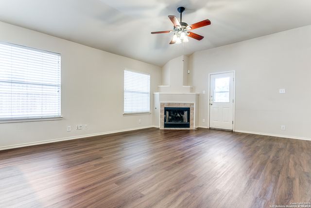 6014 WOODWAY CT, San Antonio, TX 78249