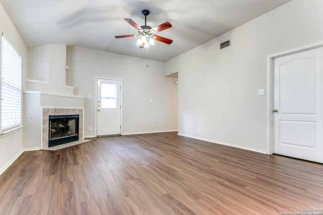 6014 WOODWAY CT, San Antonio, TX 78249