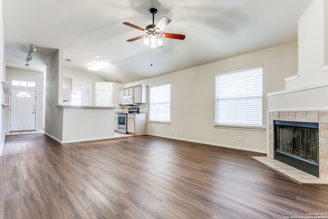 6014 WOODWAY CT, San Antonio, TX 78249