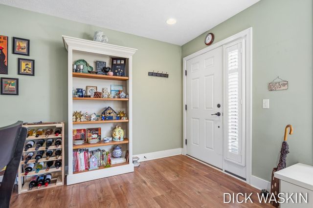 1276 Prestwick Drive, Holland, MI 49423