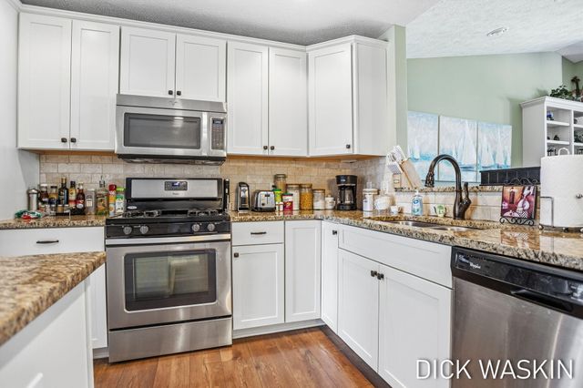 1276 Prestwick Drive, Holland, MI 49423