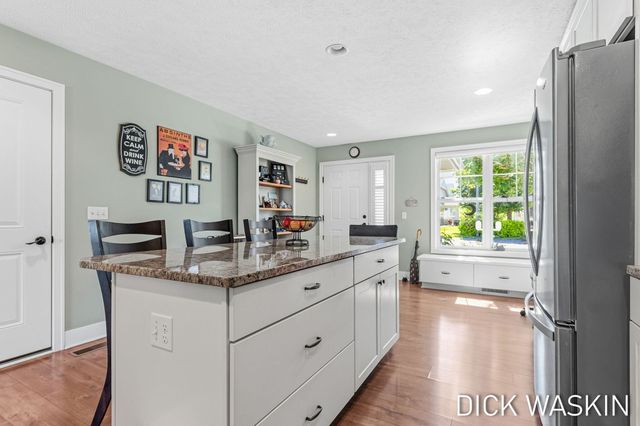 1276 Prestwick Drive, Holland, MI 49423
