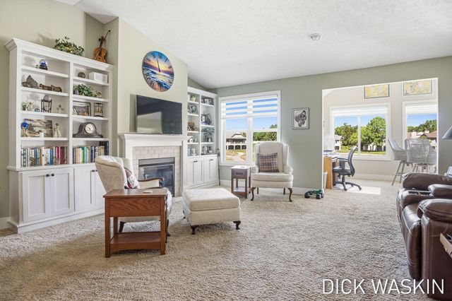 1276 Prestwick Drive, Holland, MI 49423