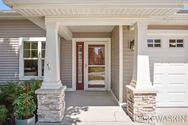 1276 Prestwick Drive, Holland, MI 49423