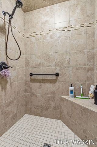 1276 Prestwick Drive, Holland, MI 49423