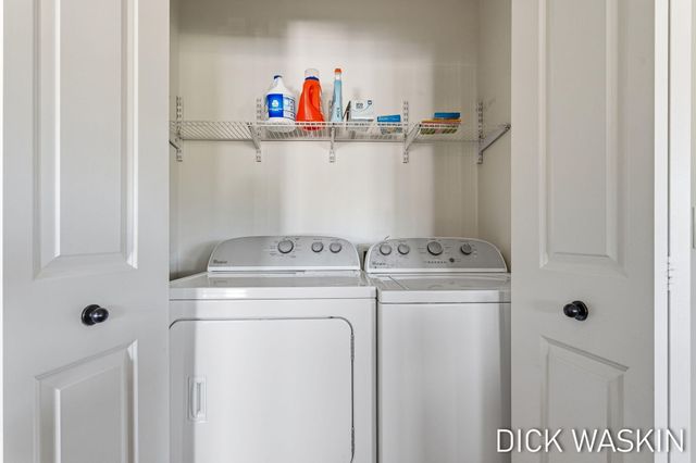 1276 Prestwick Drive, Holland, MI 49423