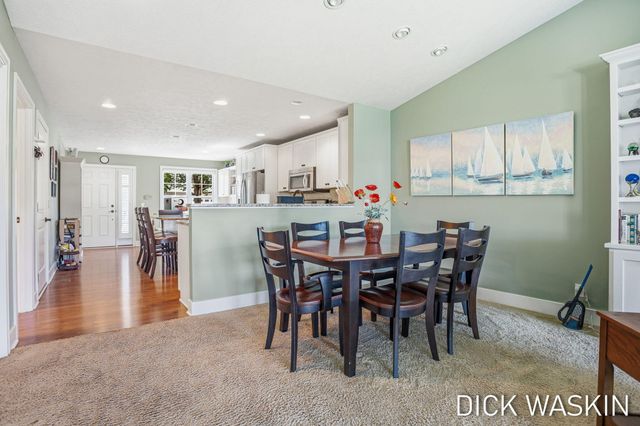 1276 Prestwick Drive, Holland, MI 49423