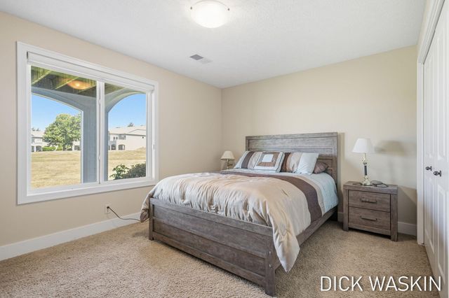 1276 Prestwick Drive, Holland, MI 49423