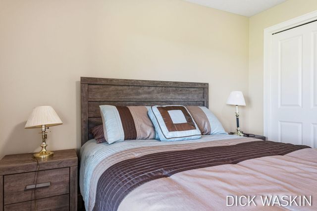 1276 Prestwick Drive, Holland, MI 49423