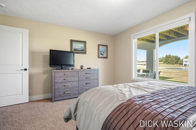 1276 Prestwick Drive, Holland, MI 49423