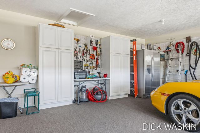 1276 Prestwick Drive, Holland, MI 49423