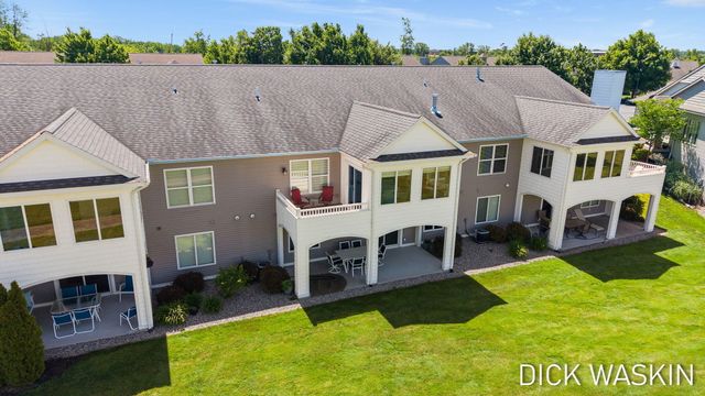 1276 Prestwick Drive, Holland, MI 49423