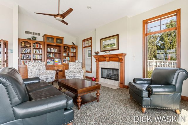 1276 Prestwick Drive, Holland, MI 49423