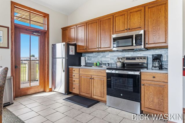 1276 Prestwick Drive, Holland, MI 49423