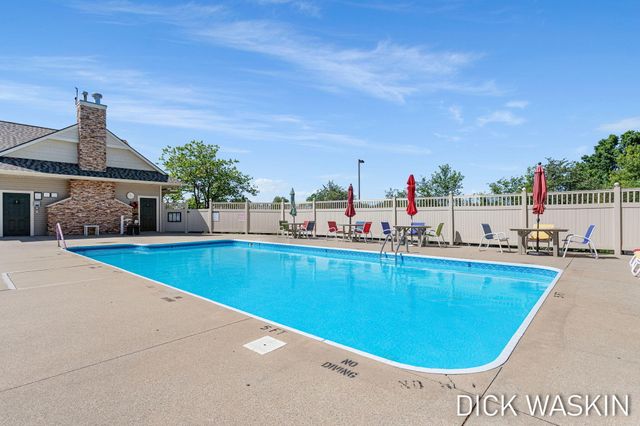1276 Prestwick Drive, Holland, MI 49423