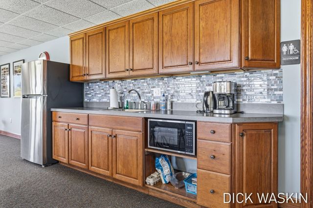 1276 Prestwick Drive, Holland, MI 49423