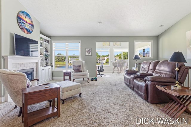 1276 Prestwick Drive, Holland, MI 49423
