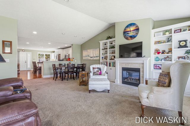1276 Prestwick Drive, Holland, MI 49423