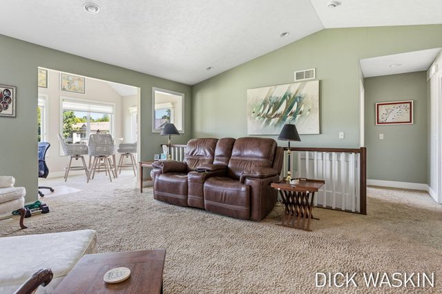 1276 Prestwick Drive, Holland, MI 49423