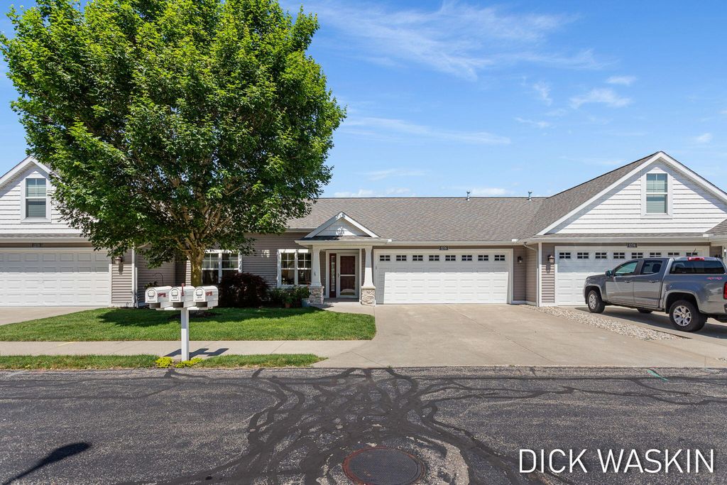 1276 Prestwick Drive, Holland, MI 49423