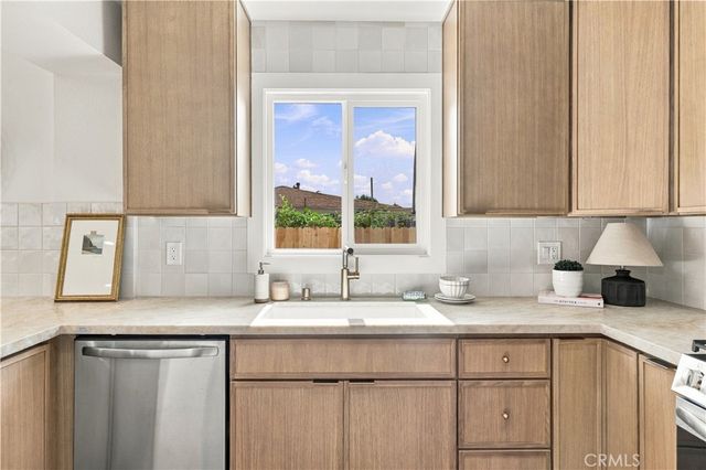 2326 Riverdale Avenue, Los Angeles, CA 90031