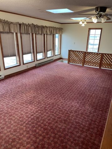 528 W Pershing Drive, Brooklyn, IA 52211