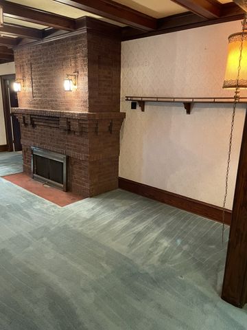 528 W Pershing Drive, Brooklyn, IA 52211