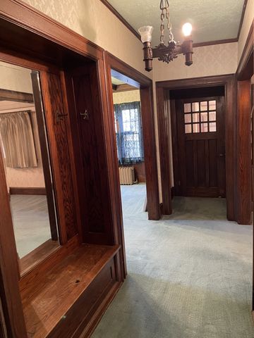 528 W Pershing Drive, Brooklyn, IA 52211