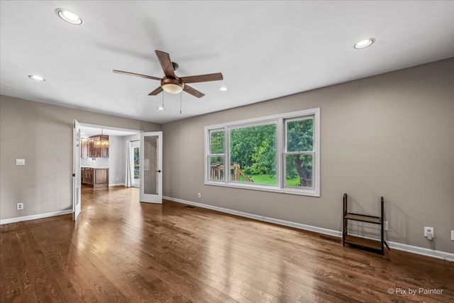2711 Old Oak Drive, Mchenry, IL 60050