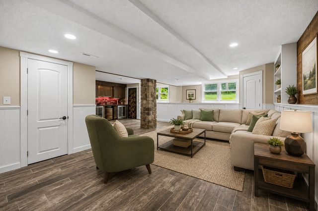 2711 Old Oak Drive, Mchenry, IL 60050