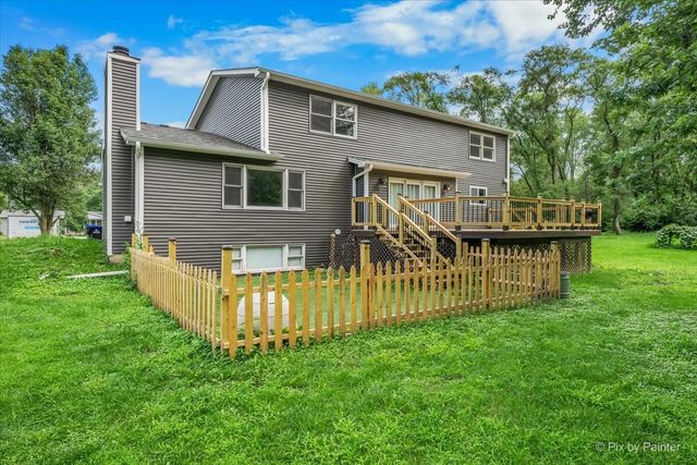 2711 Old Oak Drive, Mchenry, IL 60050