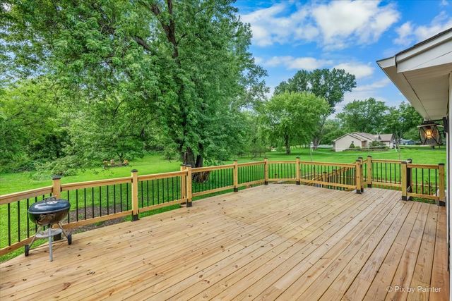 2711 Old Oak Drive, Mchenry, IL 60050