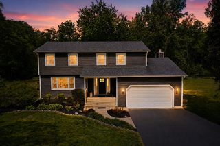 2711 Old Oak Drive, Mchenry, IL 60050