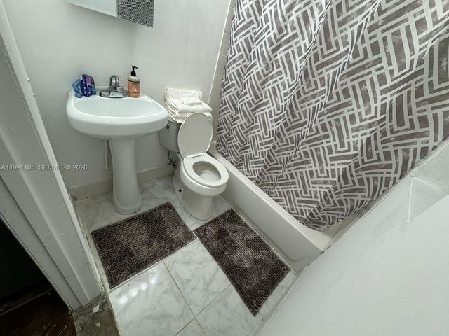 1086 NW 110th St 3, Miami, FL 33168