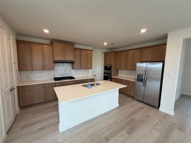 412 Mourning Dove Drive, Waller, TX 77484