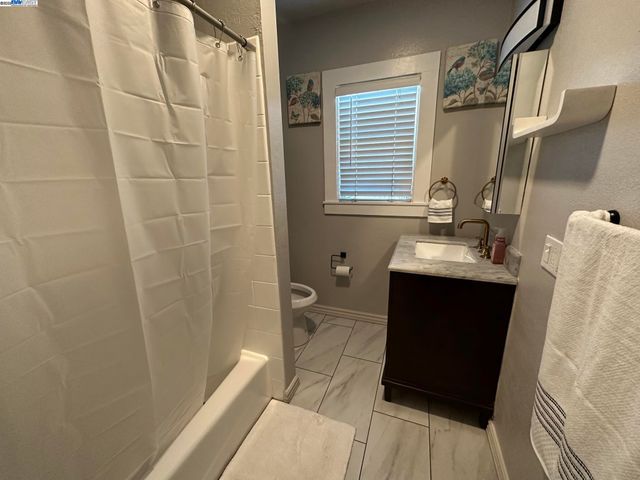 4239 Quigley Pl, Oakland, CA 94619