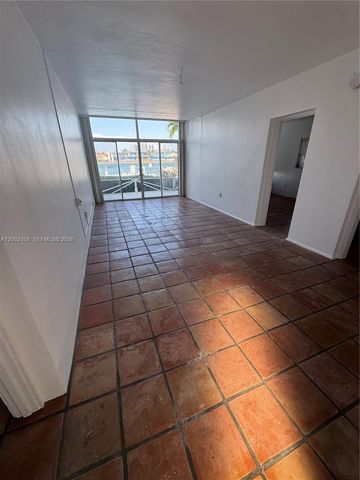 10281 E Bay Harbor Dr C2, Bay Harbor Islands, FL 33154