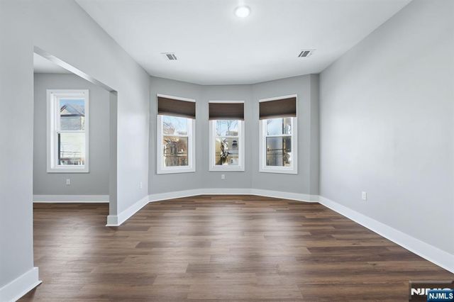 913 S 18th Street 2, Newark, NJ 07108