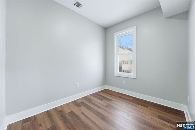 913 S 18th Street 2, Newark, NJ 07108