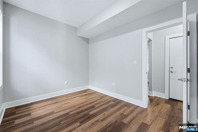 913 S 18th Street 2, Newark, NJ 07108