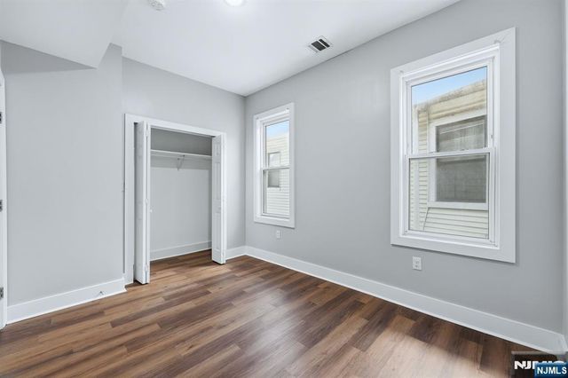 913 S 18th Street 2, Newark, NJ 07108