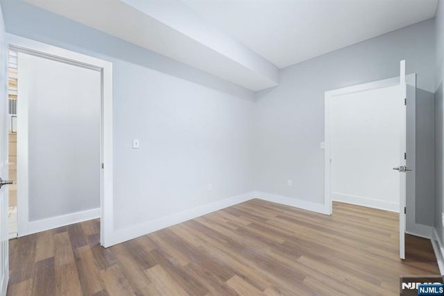 913 S 18th Street 2, Newark, NJ 07108