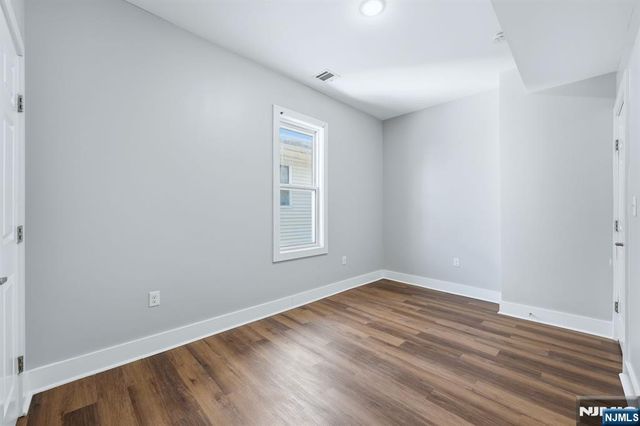 913 S 18th Street 2, Newark, NJ 07108