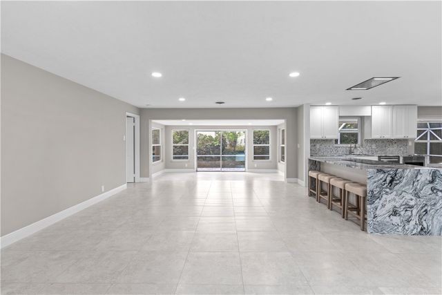 510 Gardenia Lane, Vero Beach, FL 32963