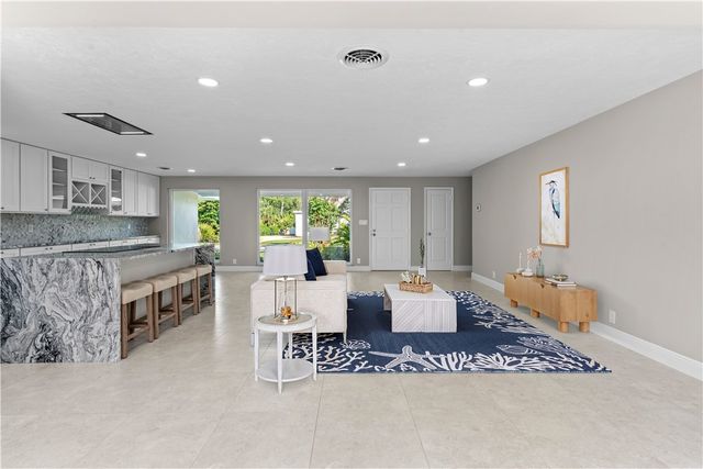 510 Gardenia Lane, Vero Beach, FL 32963